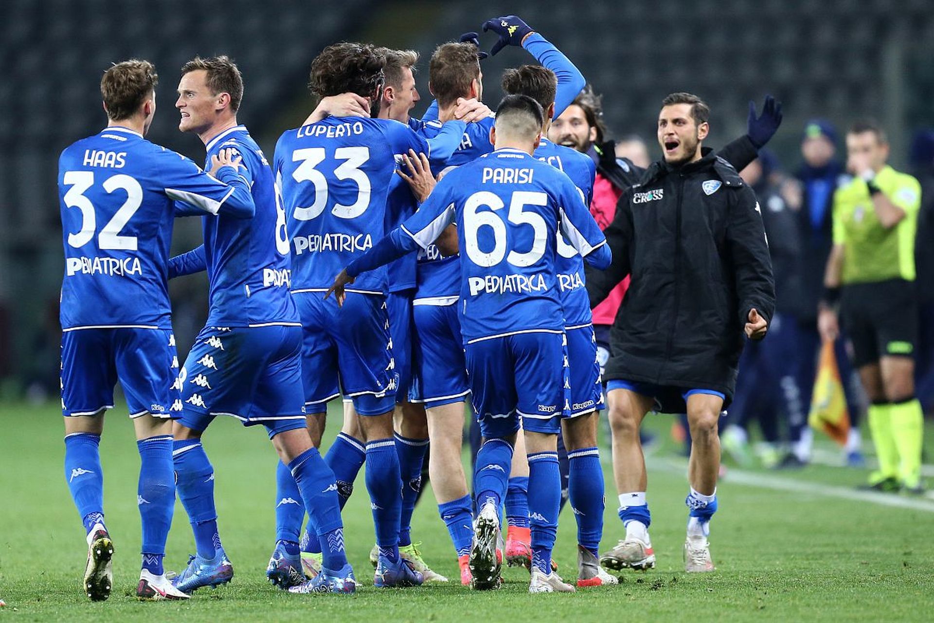 职业足球现 职业足球现